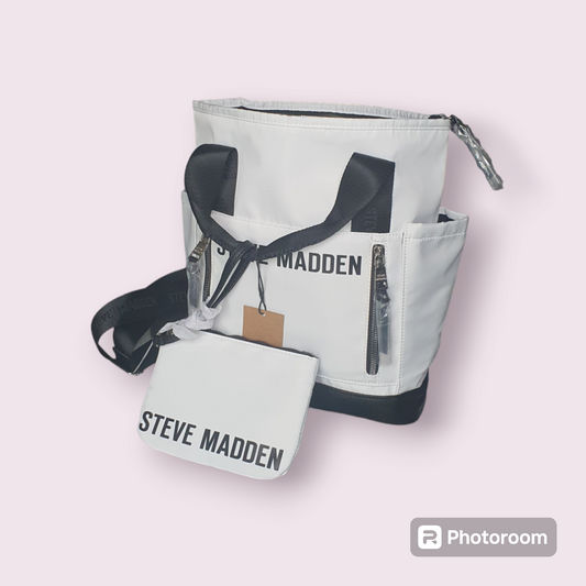 Mochila Steve Madden Backpack blanca y monedero